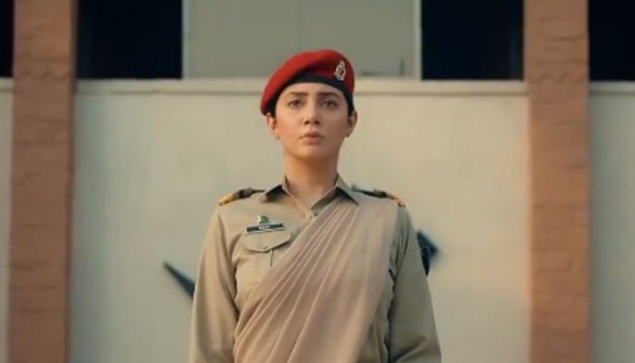 mahira khan army